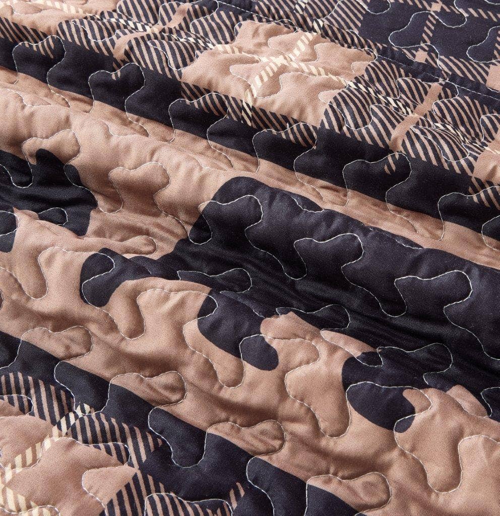 "Cabin Life - Brown" 3-Piece Designer Microfiber Quilt Set: King